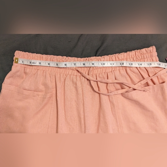 Shorts - Picture 7 of 9